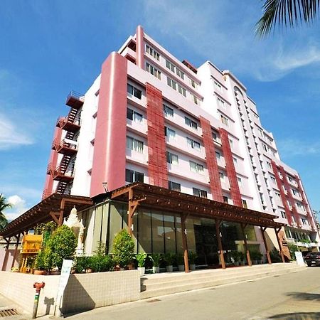 Mayflower Grande Hotel Chiang Mai Exterior photo