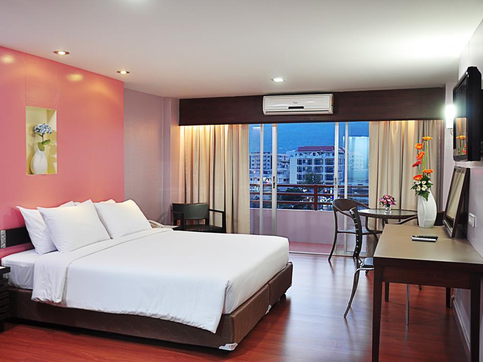 Mayflower Grande Hotel Chiang Mai Exterior photo