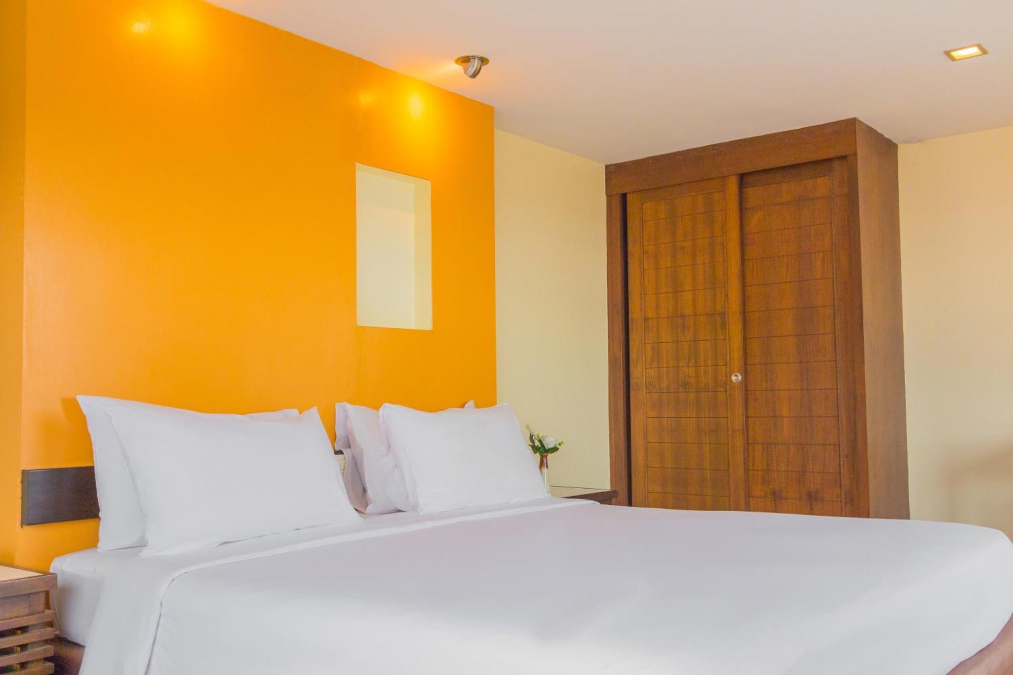 Mayflower Grande Hotel Chiang Mai Exterior photo