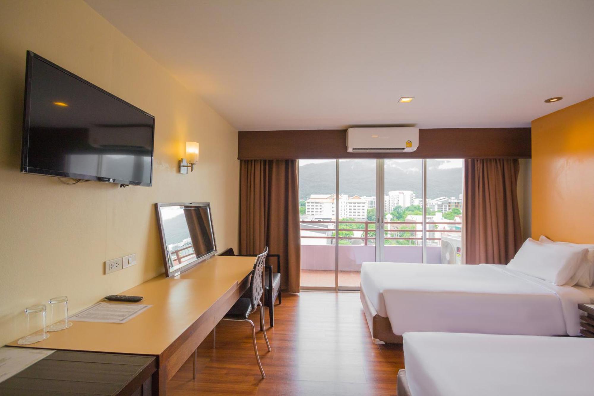 Mayflower Grande Hotel Chiang Mai Exterior photo