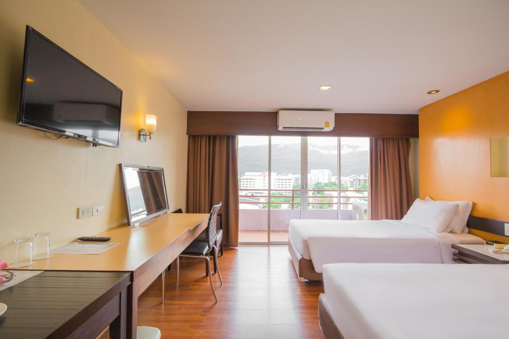 Mayflower Grande Hotel Chiang Mai Exterior photo